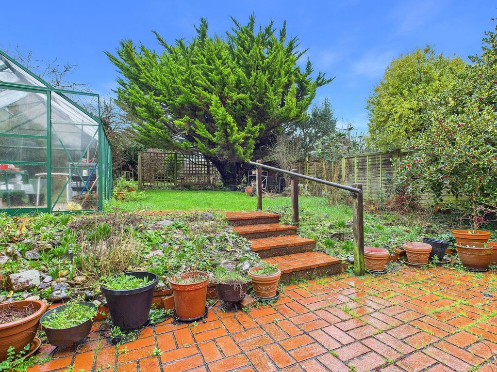 Property photo 3 of 21