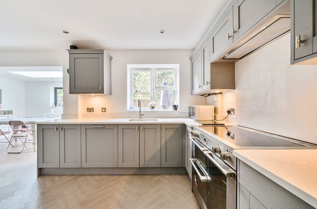 Property photo 3 of 20 1349999-15-68c1d0...