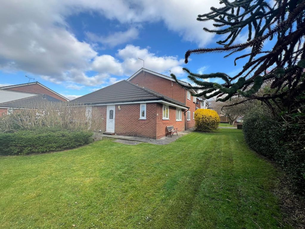 Property photo 2 of 12