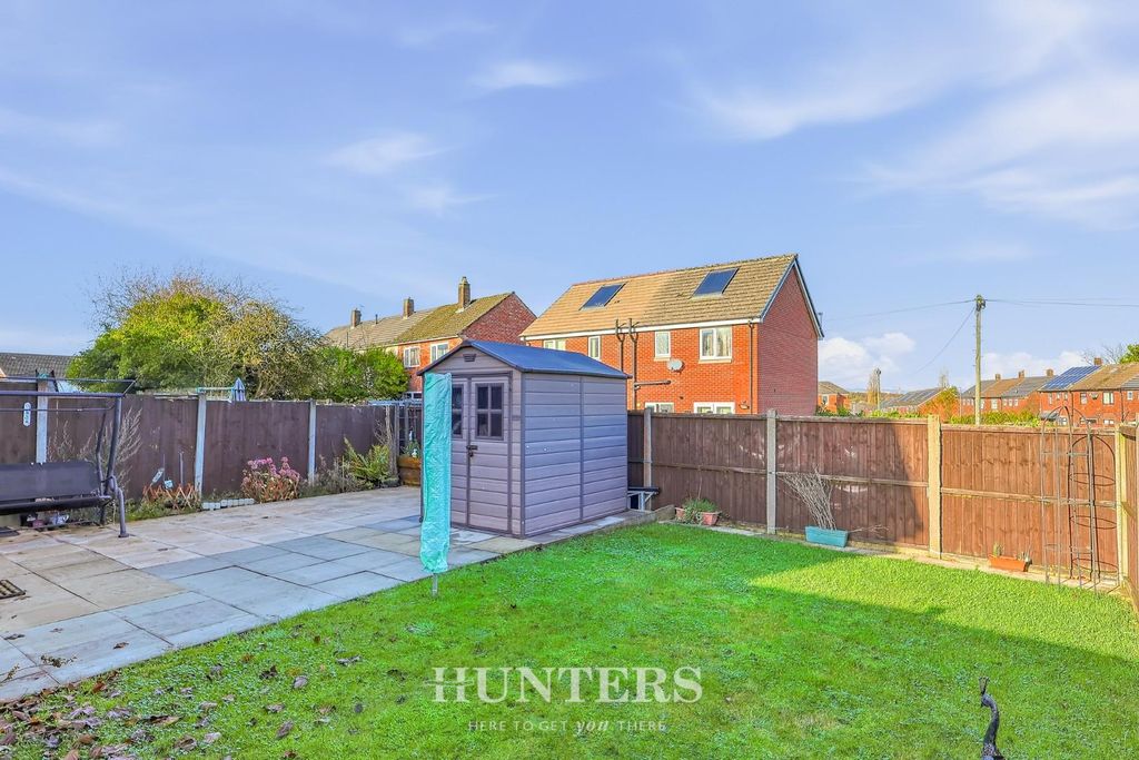 Property photo 2 of 25 Windermere Road (28).Jpg