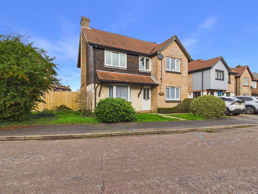 Property photo 1 of 12 4 Bedroom Detached For Rent