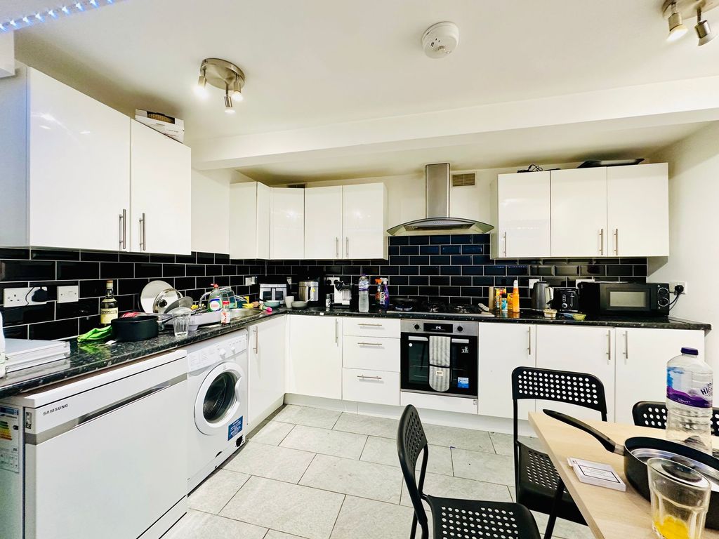 Property photo 1 of 26