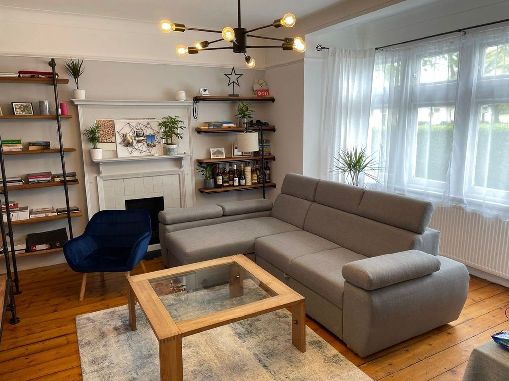 Property photo 1 of 17 Photo 23