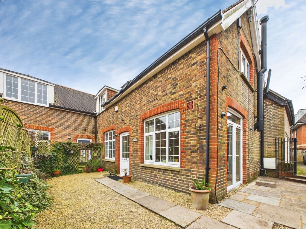 Property photo 1 of 18 3c53d2B2-Cam04018G0-Pr0462-Still024