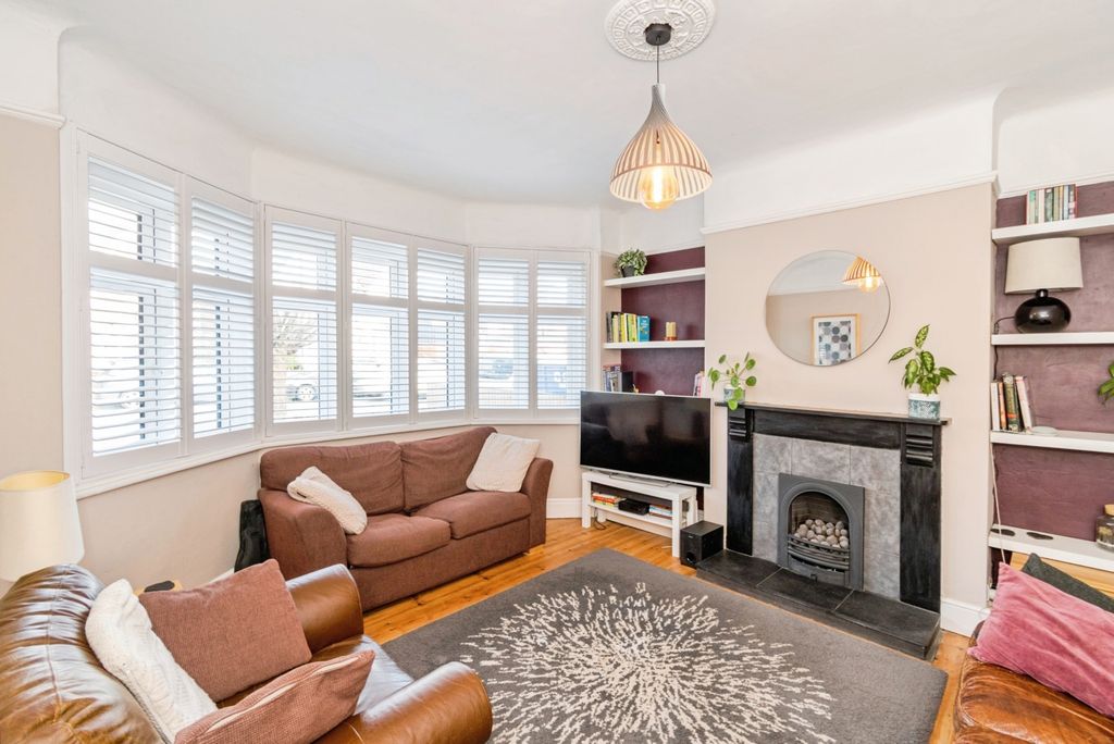 Property photo 2 of 17 Pbox-Img.Jpg