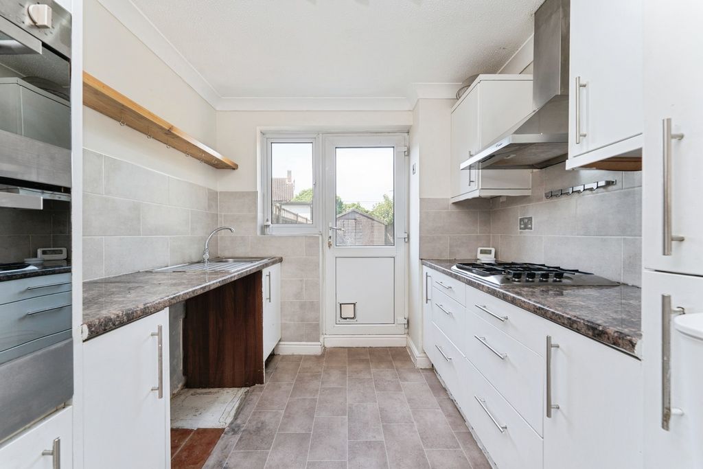 Property photo 3 of 19 Pbox-Img.Jpg