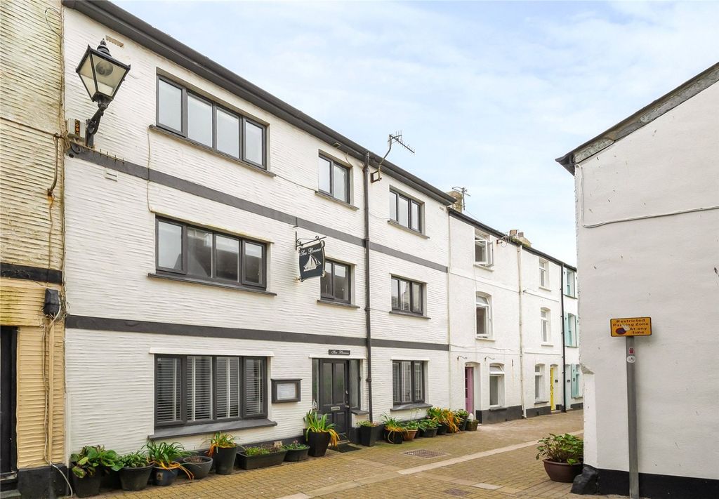 Property photo 2 of 15 4761011