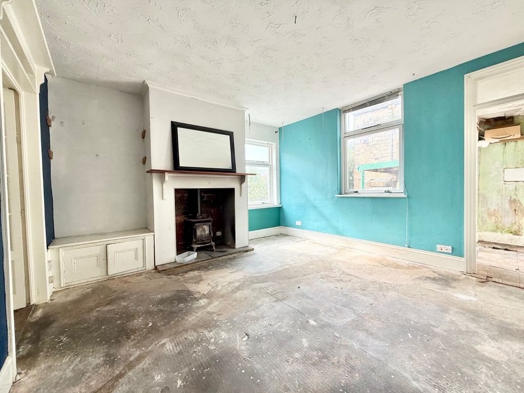 Property photo 2 of 33 Picture No. 44