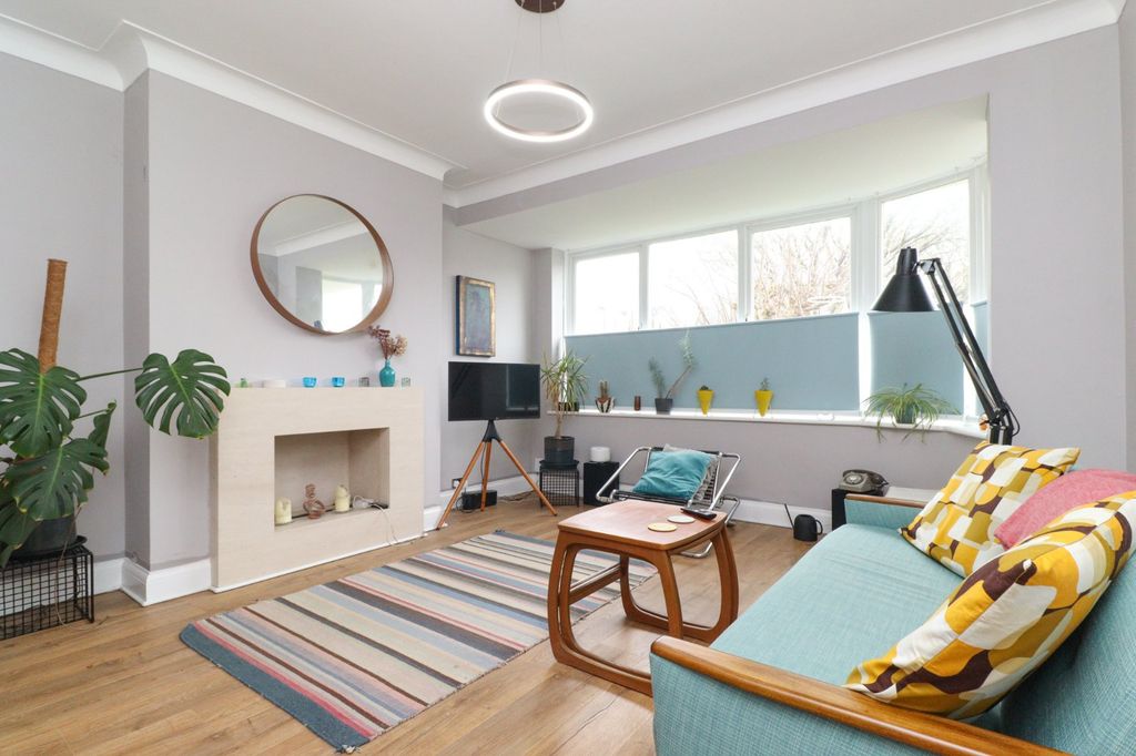 Property photo 2 of 9 Picture 2