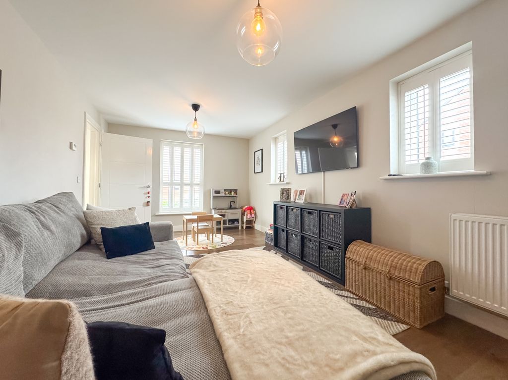 Property photo 2 of 24 Primrose Ewemove Redcar-1