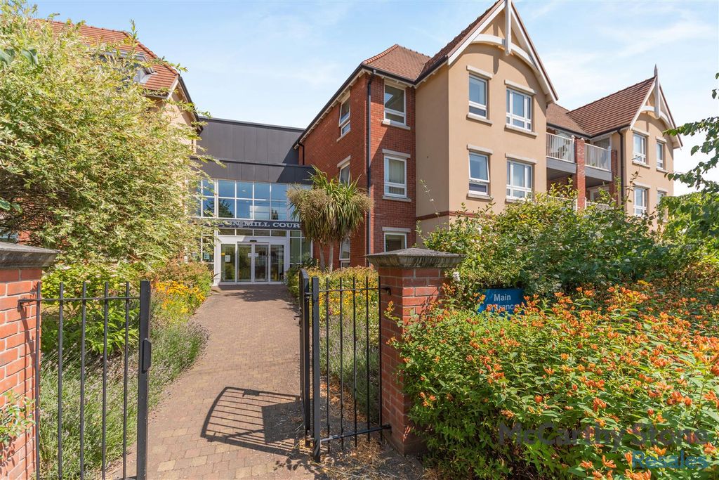 Property photo 1 of 17 8699781-Exterior05.Jpg