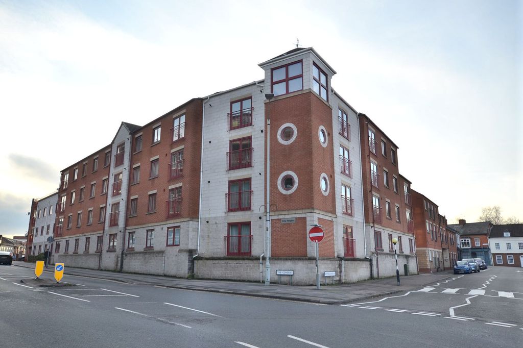 Property photo 1 of 28