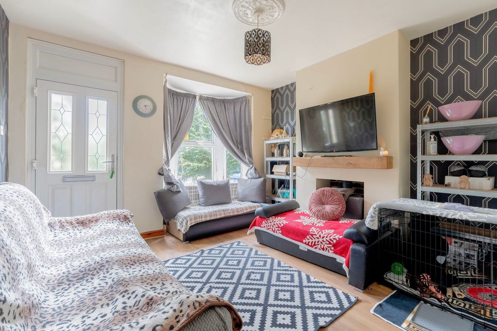 Property photo 2 of 16