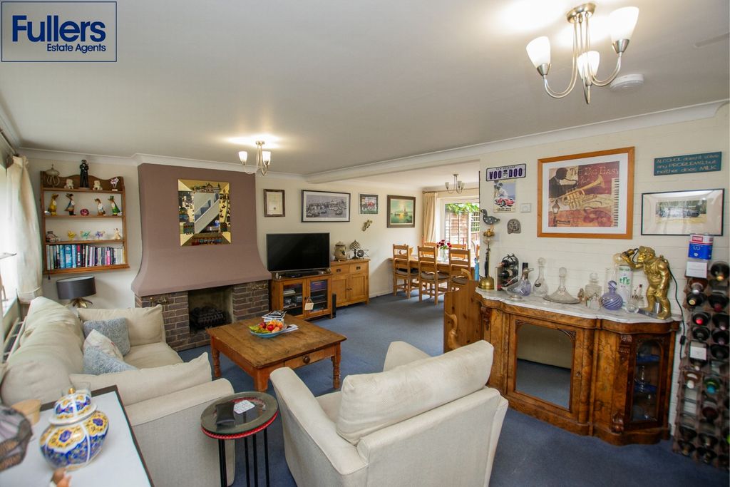 Property photo 3 of 15