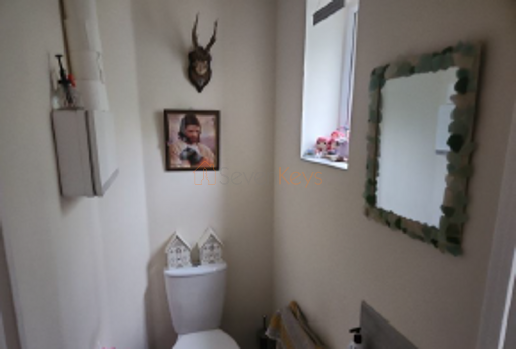 Property photo 2 of 8 Norton Road wc