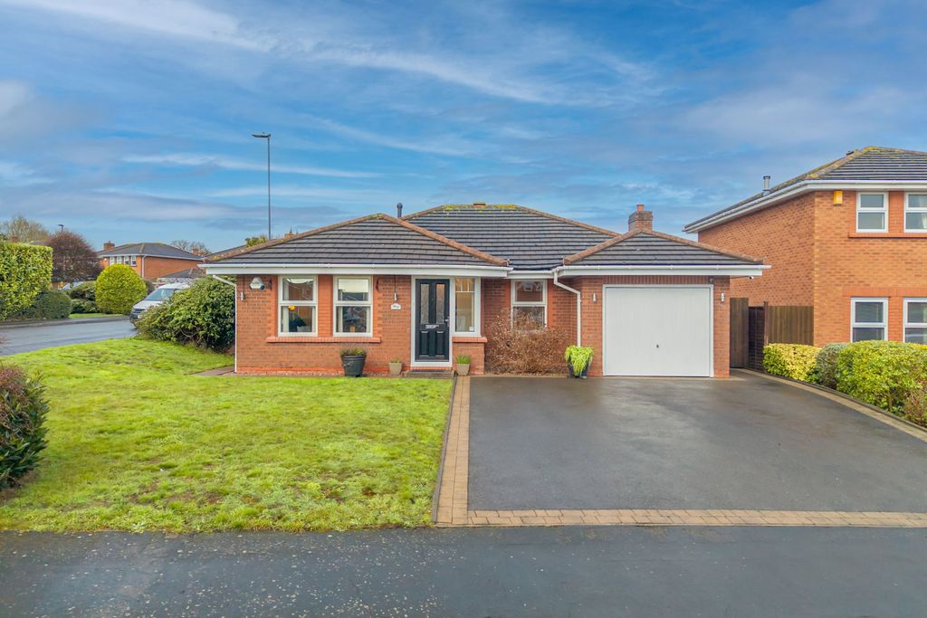 Property photo 1 of 31