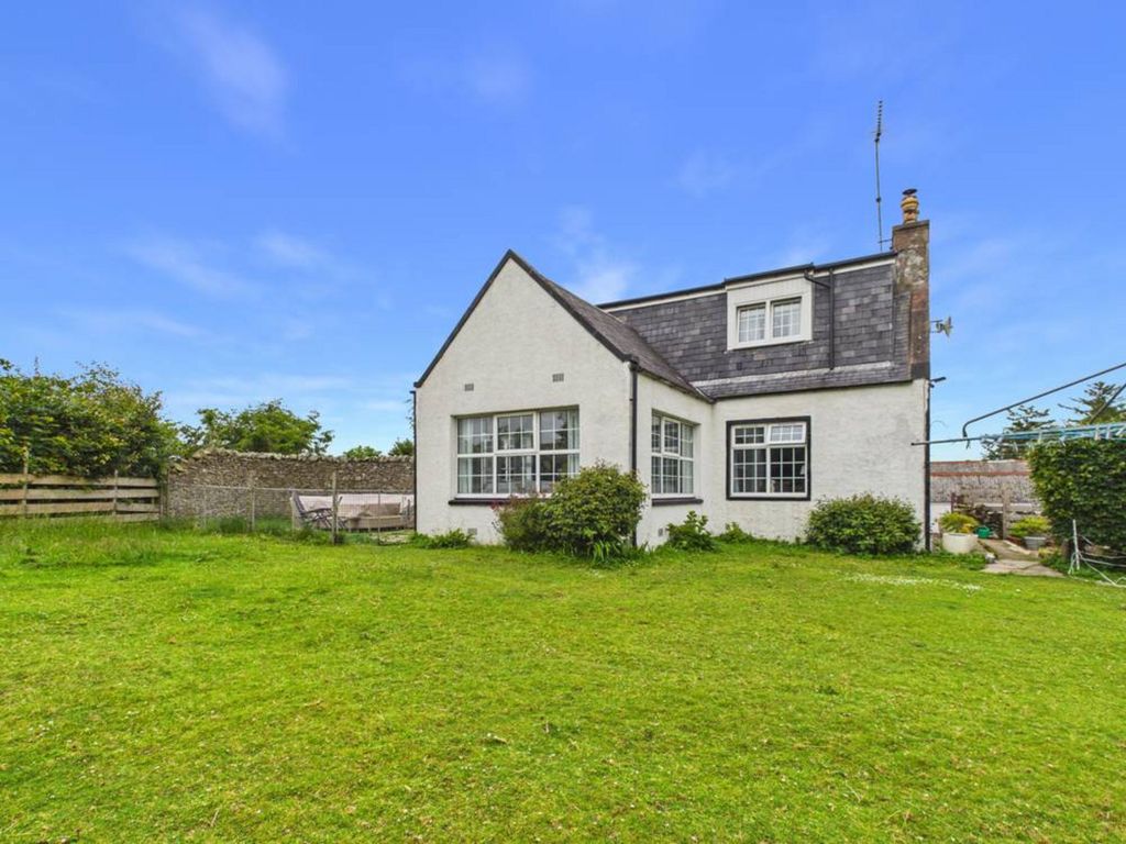Property photo 3 of 43
