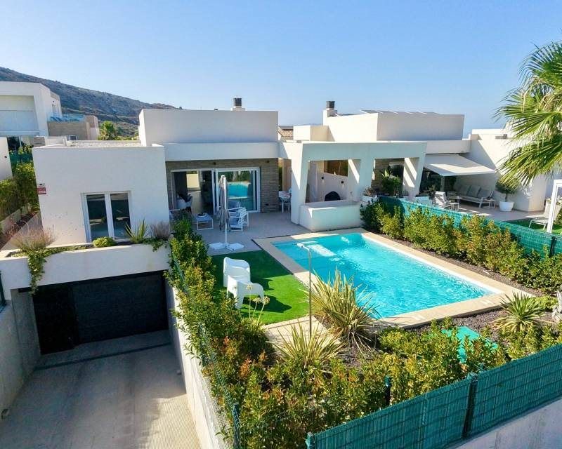 Property photo 1 of 50