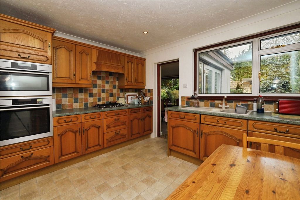 Property photo 3 of 22 Picture No. 23