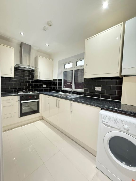 Property photo 1 of 4