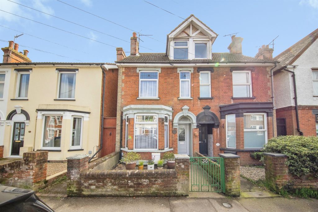 Property photo 3 of 18