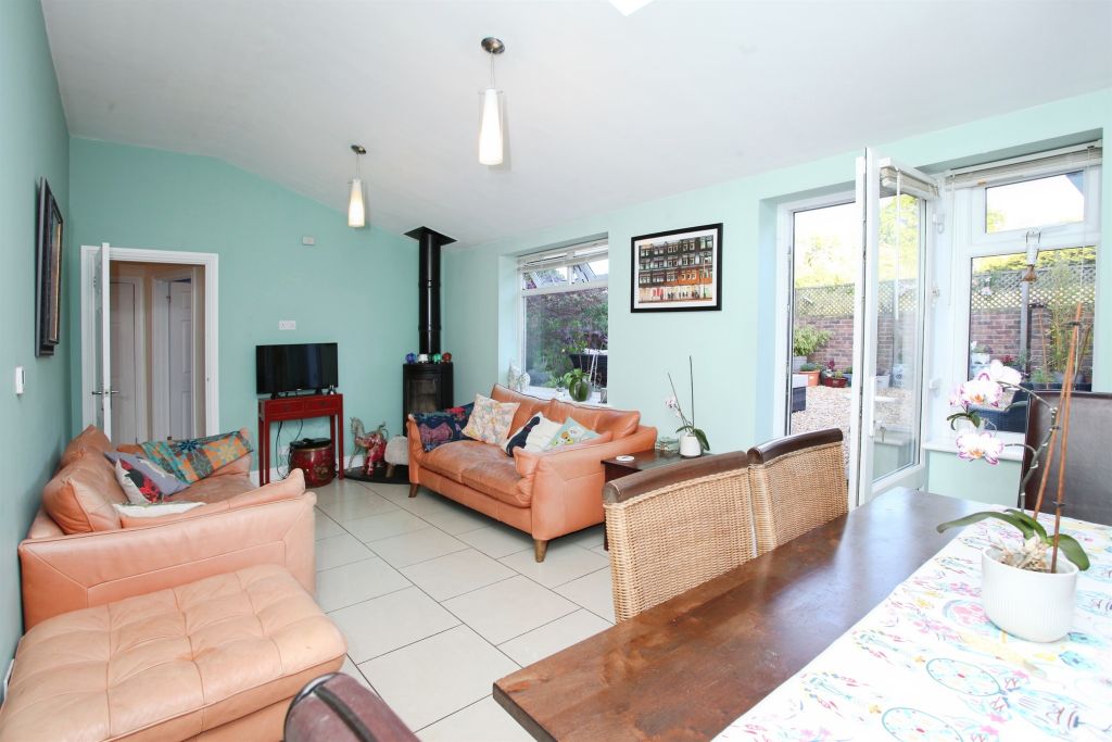 Property photo 3 of 17