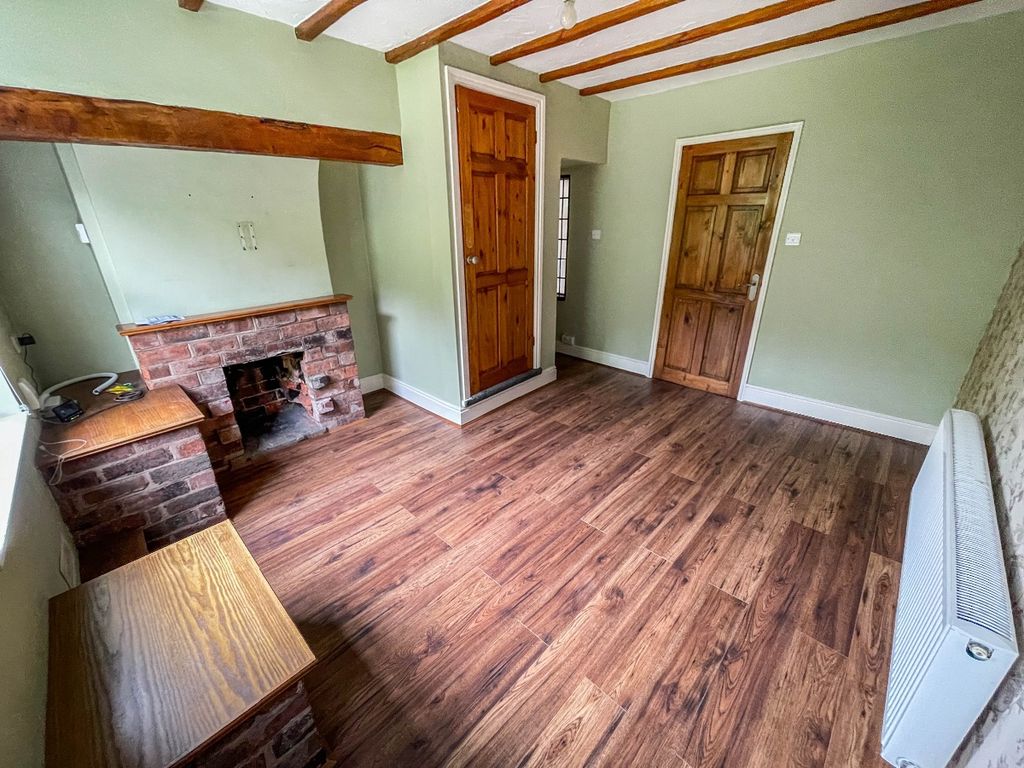 Property photo 3 of 10 Living Room