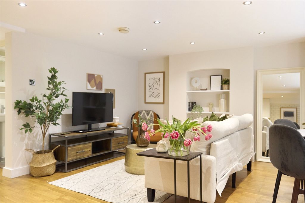 Property photo 1 of 10 Picture No. 04