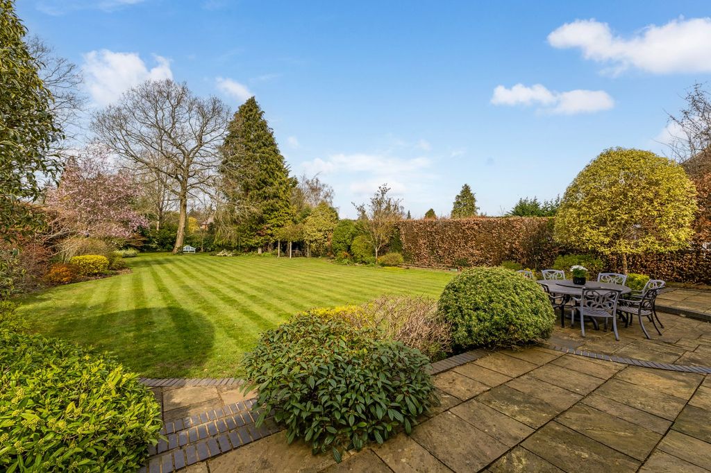 Property photo 2 of 16 Picture No. 12