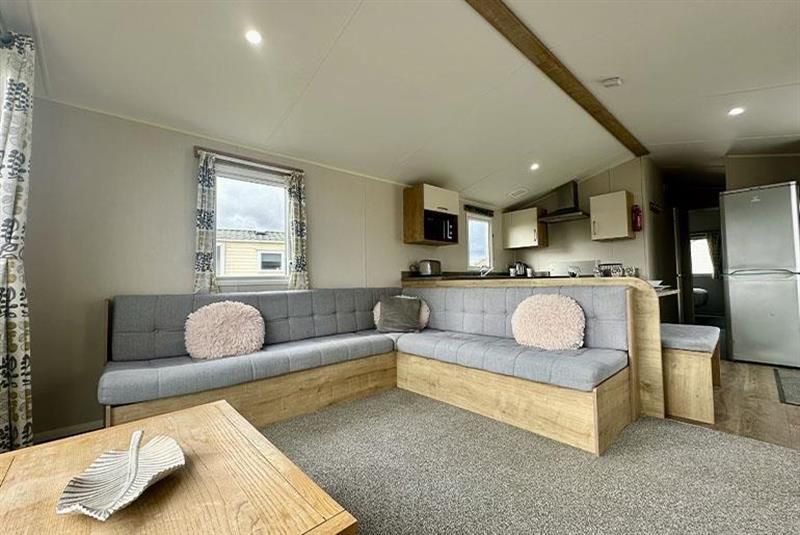 Property photo 2 of 5 East Midlands