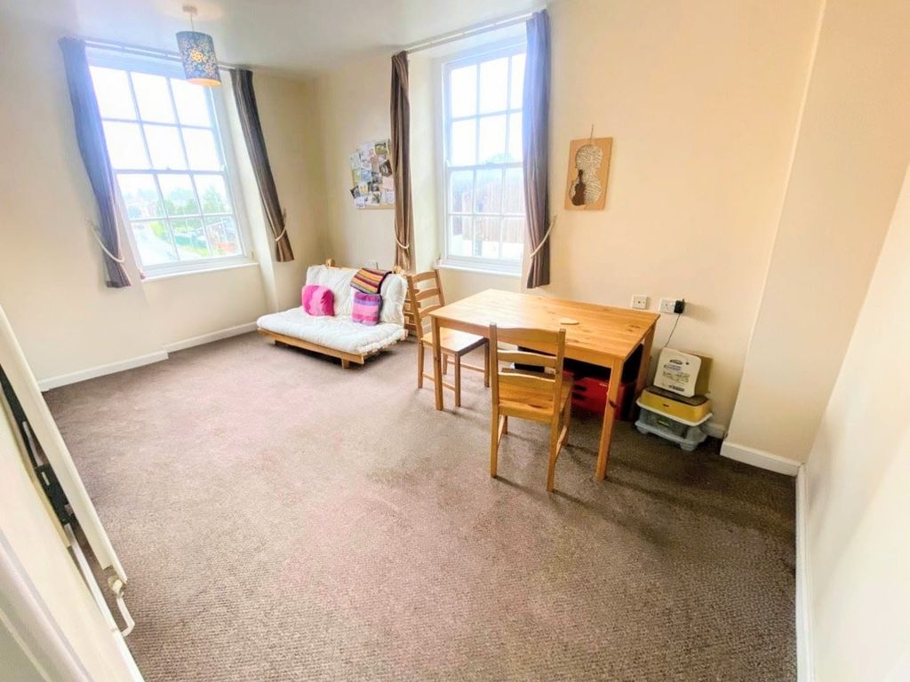 Property photo 2 of 4