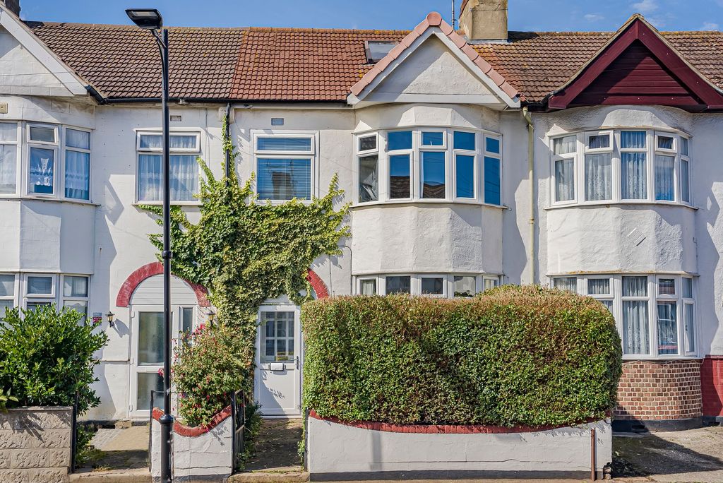 Property photo 1 of 17