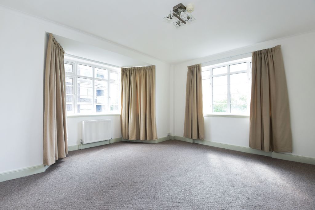 Property photo 3 of 8 205981 (5)