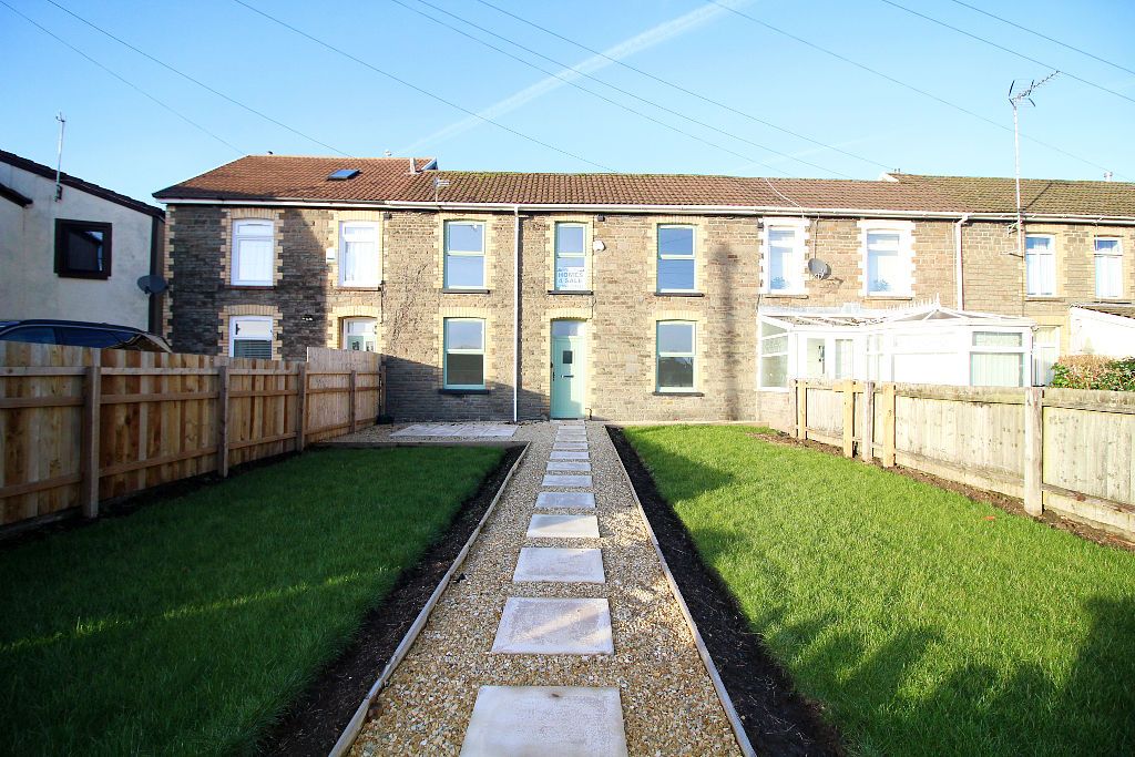 Property photo 1 of 18 Photo 2