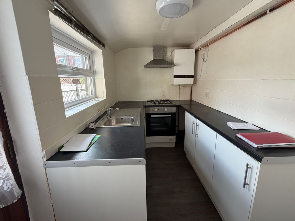 Property photo 2 of 13