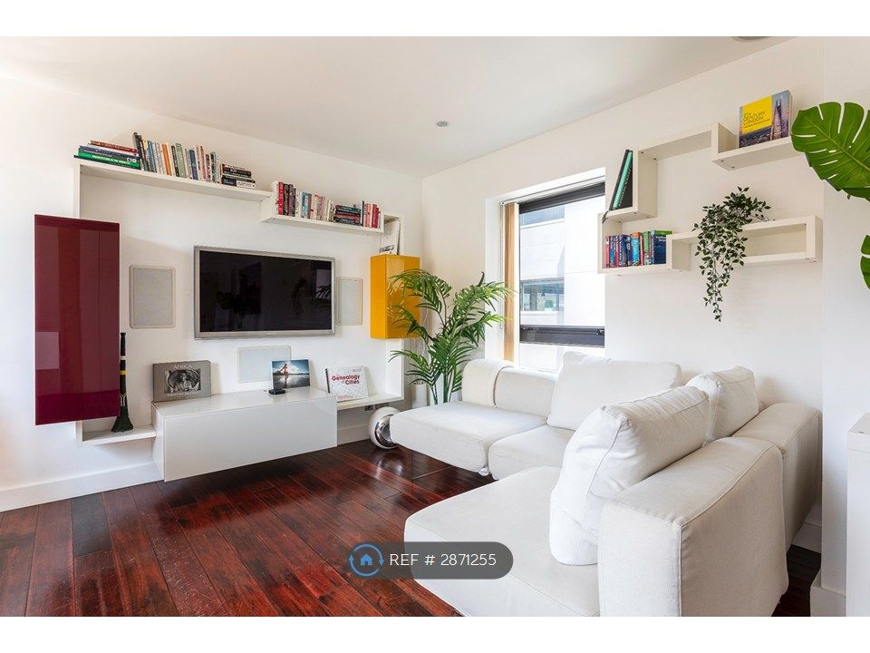 Property photo 3 of 26