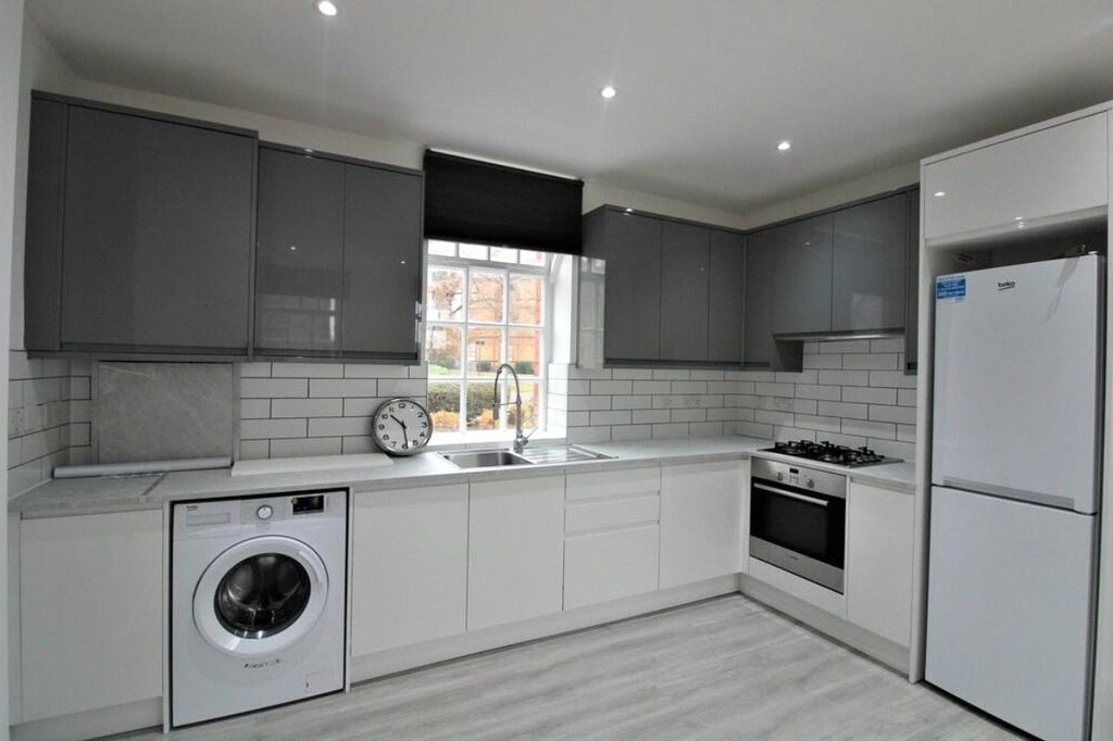 Property photo 2 of 7 Picture No. 03