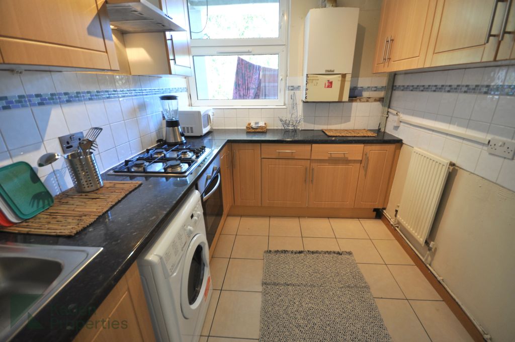 Property photo 3 of 25