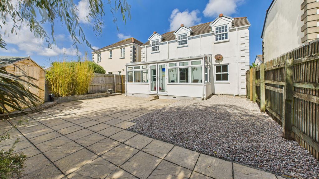 Property photo 1 of 16 4Â Bedroom Detached House For Sale