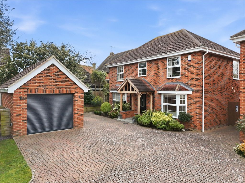 Property photo 1 of 21 Front