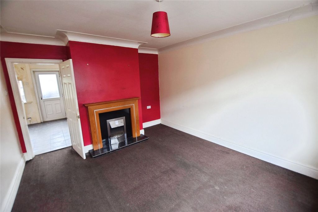 Property photo 2 of 9 Picture No. 10