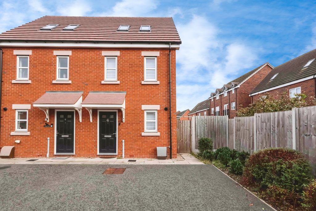 Property photo 1 of 18 Front