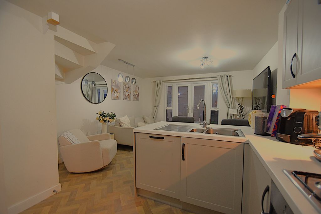 Property photo 3 of 12 Dsc_9765