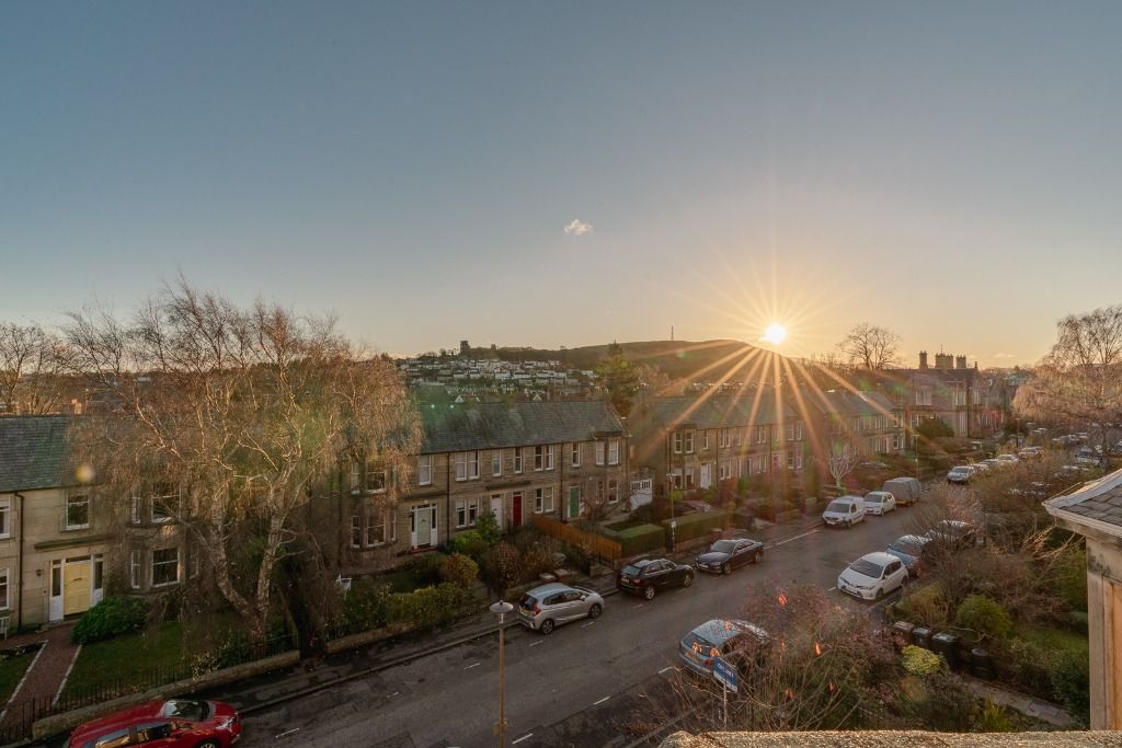 Property photo 2 of 36