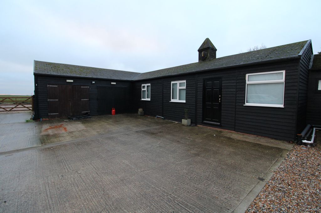 Property photo 1 of 3