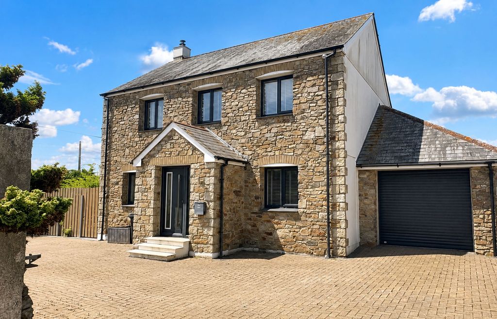 Property photo 1 of 28 External