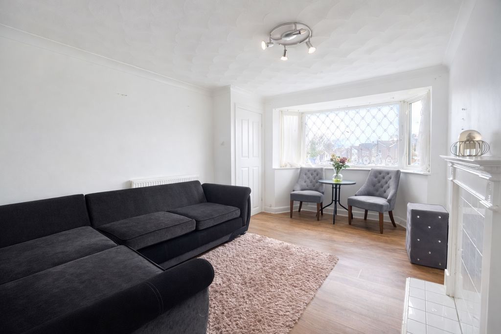 Property photo 2 of 9 Photo 11