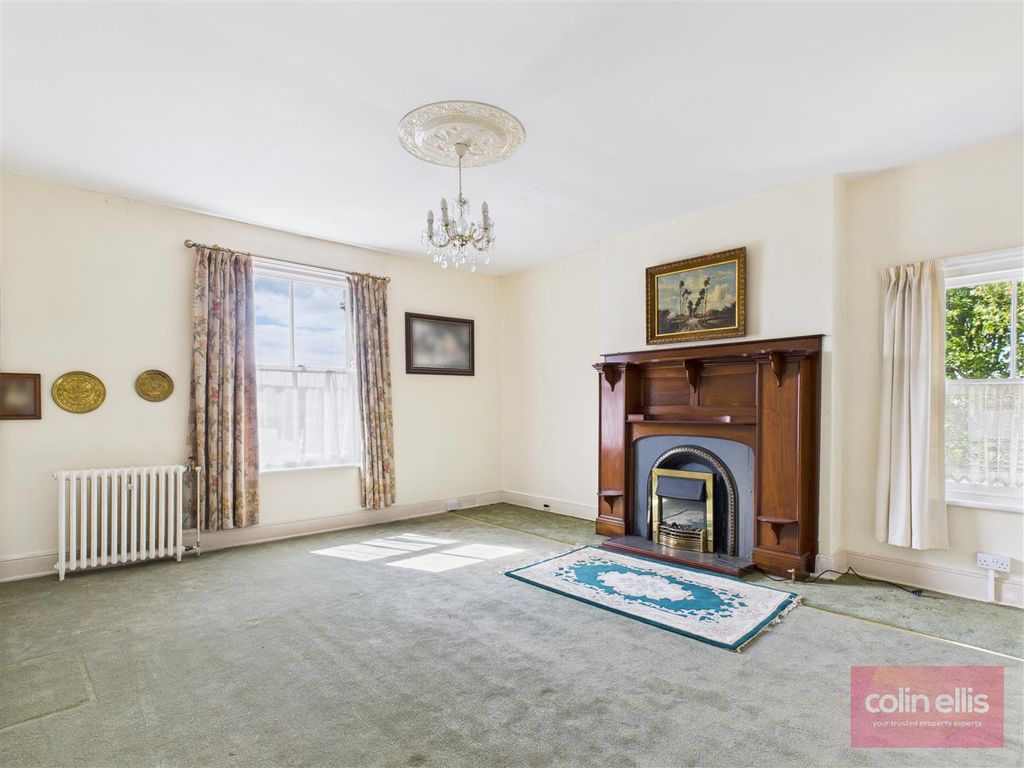 Property photo 2 of 12 Cam05075G0-Pr0150-Still007.Jpg