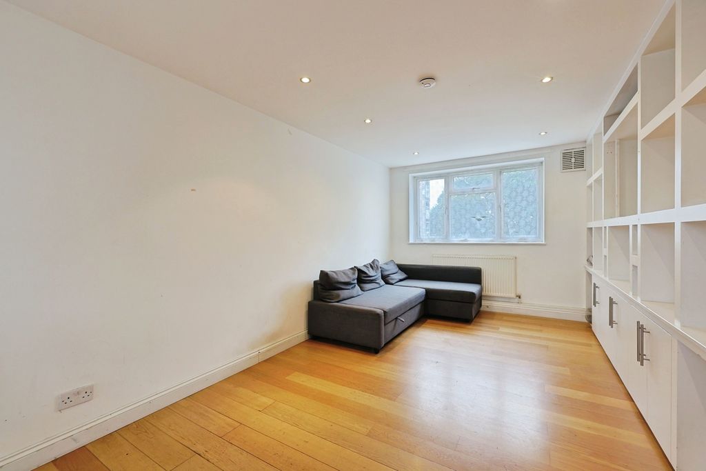 Property photo 3 of 20 Pbox-Img.Jpg