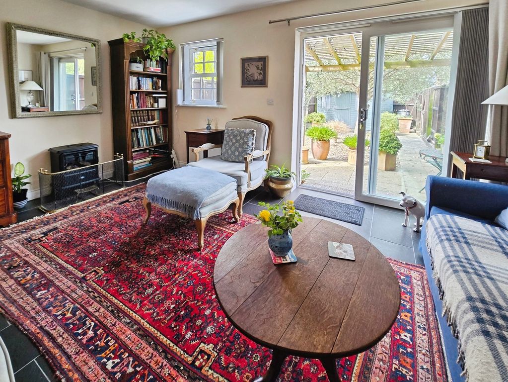 Property photo 3 of 19 Living Room